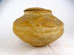 Terracotta pot, Ophalen