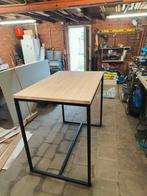 Hoge tafel met houten blad, Enlèvement