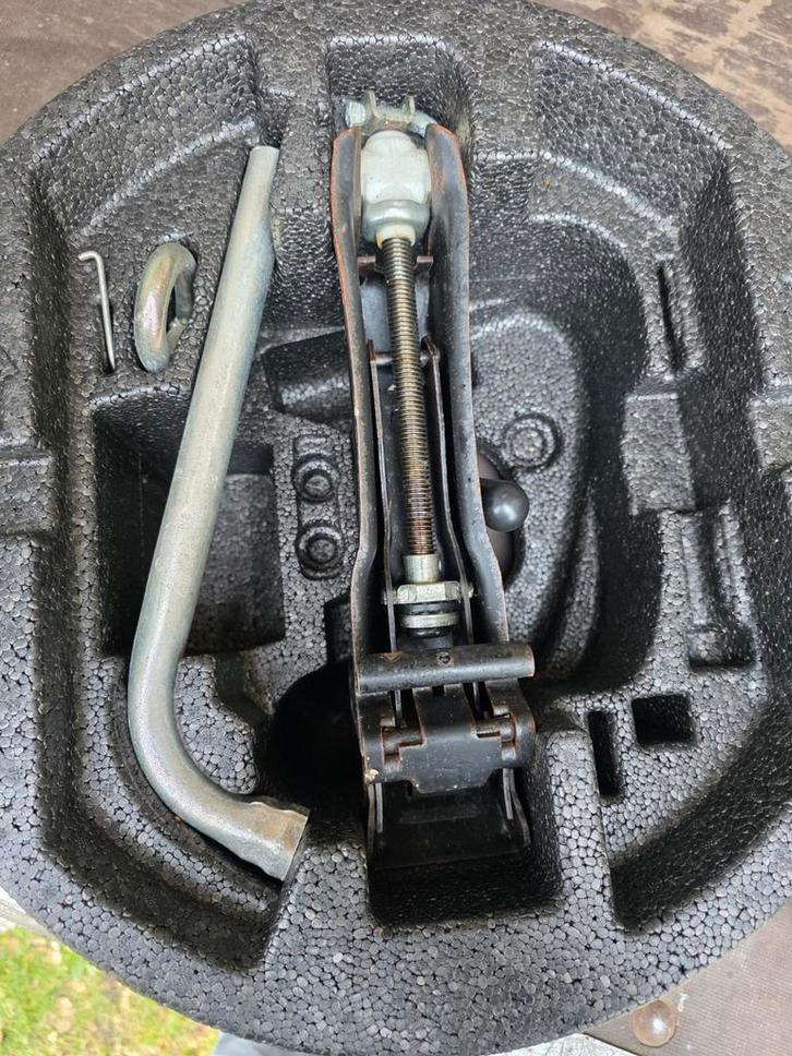 Ongebruikte originele krikset, Autos : Divers, Prises, Neuf, Enlèvement