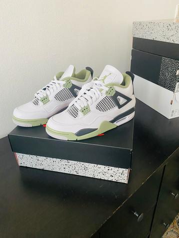 Nike Jordan 4 retro seafoam/oilgreen T42, beschikbaar voor biedingen