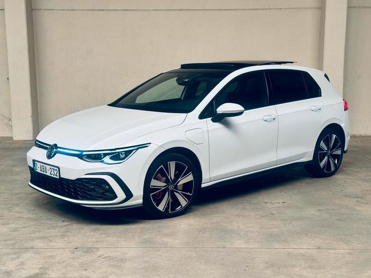 VOLKSWAGEN GOLF 8 GTE /PANO/IQ /GARANTIE, Auto's, Volkswagen, Bedrijf, Golf, ABS, Adaptive Cruise Control, Airbags, Airconditioning
