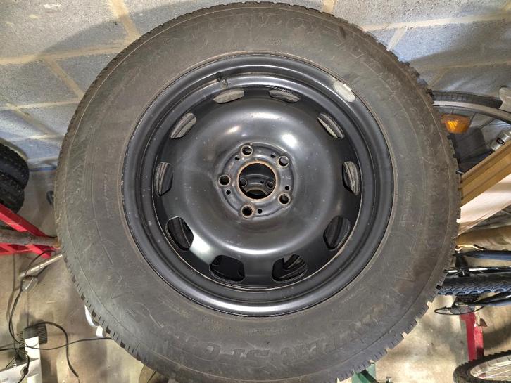 4 complete velgen voorzien van winterband, Auto-onderdelen, Banden en Velgen, Velg(en), Winterbanden, 16 inch, 215 mm, Personenwagen