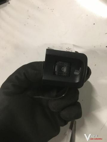 Seat Leon 1.8 20v 2003  Stoelverwarmingschakelaar beschikbaar voor biedingen
