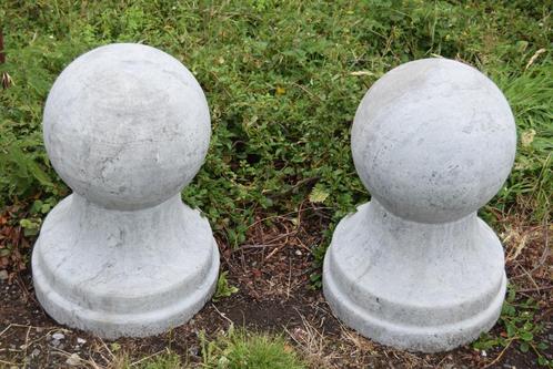 Koppen van pilasters, kolommen in blauwe steen, Huis en Inrichting, Woonaccessoires | Zuilen en Pilaren, Gebruikt, Ophalen
