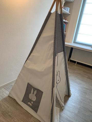 Speeltent Nijntje beschikbaar voor biedingen