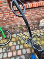 8 dubbele fietsenrekken met slotpaal, Fietsen en Brommers, Ophalen, Zo goed als nieuw