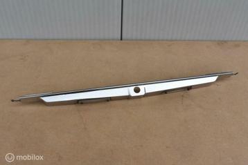 Chrome lijst + kentekenverlichting Mercedes S-klasse W116 beschikbaar voor biedingen