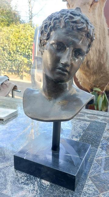 BRONZEN BEELD H:45 CM Op Marmeren Voet Te Koop INTERMASSA BV beschikbaar voor biedingen