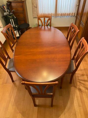 Ovale, Uittrekbare kerselaren eettafel met 6 mooie stoelen beschikbaar voor biedingen