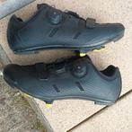 Chaussures de cyclisme Agu, semelle en carbone à dégagement, Comme neuf, Enlèvement ou Envoi, Chaussures, L