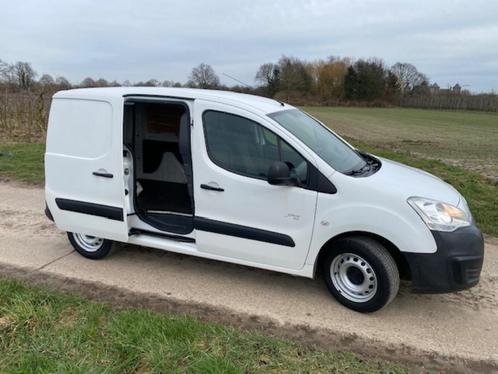 Citroen Berlingo 1,6HDI 3 zit + Airco, Auto's, Bestelwagens en Lichte vracht, Bedrijf, Te koop, Airconditioning, Alarm, Bluetooth