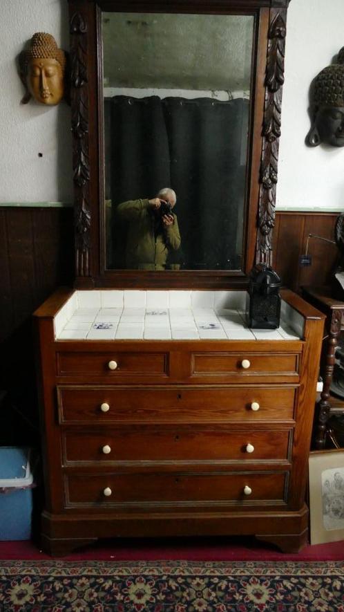 Houten ladenkast met betegeld bovenblad, Huis en Inrichting, Kasten | Ladekasten, Gebruikt, Minder dan 100 cm, 100 tot 150 cm