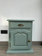 Vernieuwd nachtkastje, Huis en Inrichting, Ophalen, 55 tot 70 cm, Zo goed als nieuw, 45 tot 65 cm