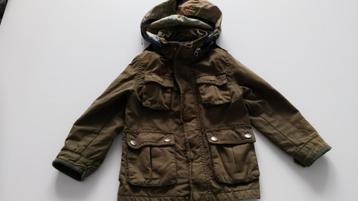 Kaki jas van ZARA maat 104, Kinderen en Baby's, Ophalen of Verzenden, Zo goed als nieuw, Zara, Jongen
