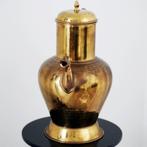 Metalen theepot, Ophalen