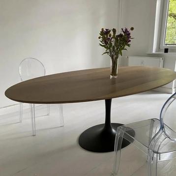 Bois tulipe houten tafels mid-century fauteuils tulipe  beschikbaar voor biedingen