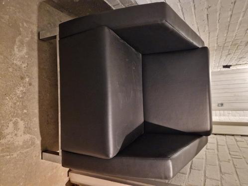 Zwarte industriële zetel te koop, Huis en Inrichting, Fauteuils, Zo goed als nieuw, Leer, Metaal, 50 tot 75 cm, Minder dan 75 cm