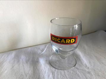 Quatre verres Ricard différents disponible aux enchères