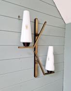 Grote wandlamp van messing en opaline, 1950-60, Ophalen of Verzenden