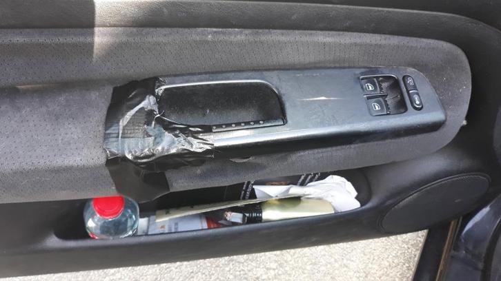 Handgreep gezocht voor de golf 4 sdi 2002 ( 3 deurs ), Auto-onderdelen, Motor en Toebehoren, Volkswagen, Verzenden