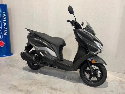 Suzuki Burgman 125 in nagelnieuwe staat met slechts 400km, Motoren, Motoren | Suzuki, Bedrijf, Scooter, 11 kW of minder, 1 cilinder