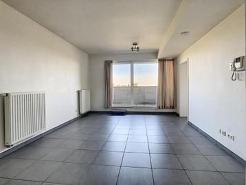 Appartement à vendre à Tournai, 1 chambre disponible aux enchères