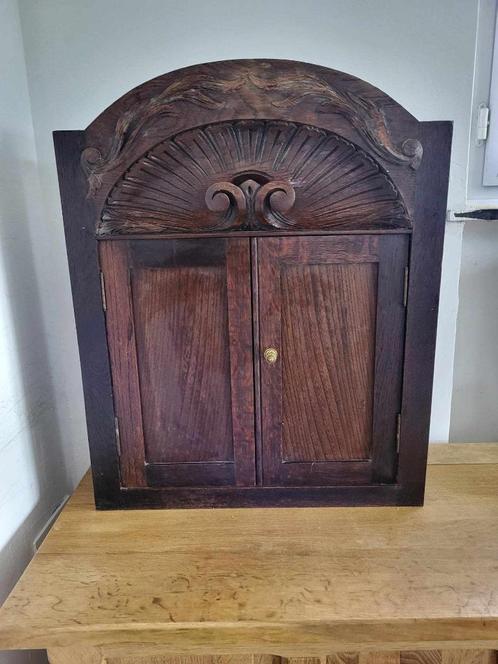 Ancienne étagère en bois sculpté à restaurer, Antiek en Kunst, Antiek | Meubels | Stoelen en Sofa's, Ophalen