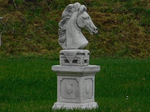 Paardenhoofd op Sokkel - 60 cm - Volledig Steen, Tuin en Terras, Tuinbeelden, Nieuw, Steen, Ophalen of Verzenden