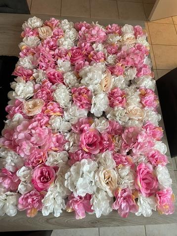 Bloemen muur  beschikbaar voor biedingen