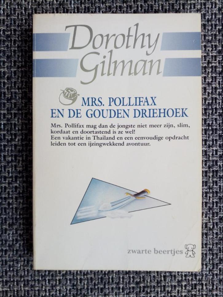 Dorothy Gilman- Mrs. Pollifax en de gouden driehoek(ZB 2296), Boeken, Avontuur en Actie, Zo goed als nieuw, Ophalen of Verzenden