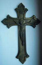 Metalen kruisbeeld, Antiek en Kunst, Antiek | Religieuze voorwerpen, Ophalen of Verzenden