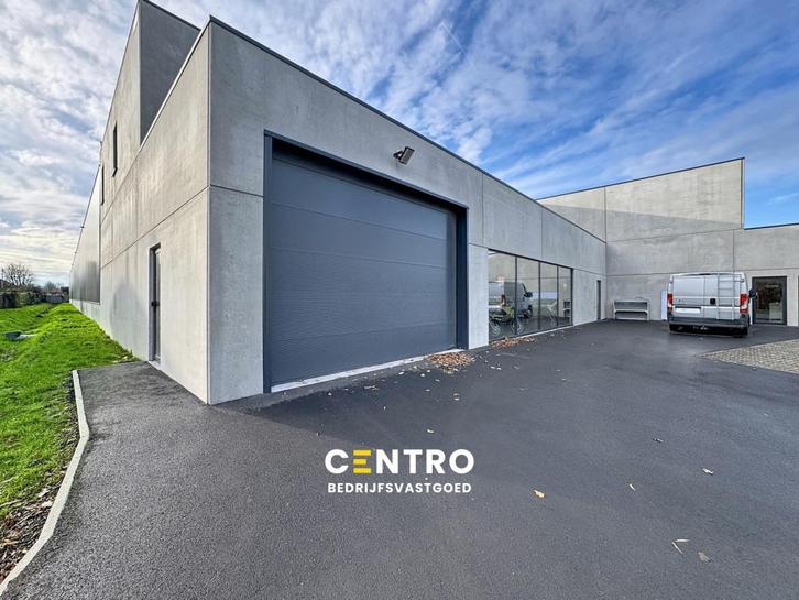 TE KOOP - Magazijn met woonst, Immo, Maisons à vendre, Province de Flandre-Occidentale, 200 à 500 m², Habitation avec espace professionnel