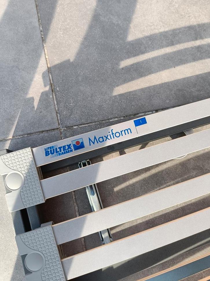 Verstelbare lattenbodem Bultex Maxiform + gratis matras, Huis en Inrichting, Slaapkamer | Matrassen en Bedbodems, Zo goed als nieuw