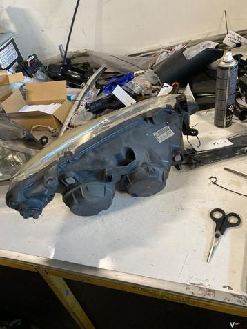 Peugeot 307 sw Koplamp  Rechts  beschikbaar voor biedingen