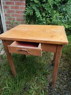 Petite table basse en bois à donner