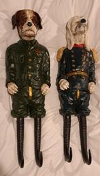 2 retro kapstok/garerobhuder honden in militair uniform, Antiek en Kunst, Curiosa en Brocante, Ophalen