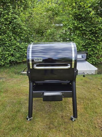 BBQ Weber. Elektrische pallets bbq Smoke-fire, Tuin en Terras, Ophalen, Zo goed als nieuw, WEBER