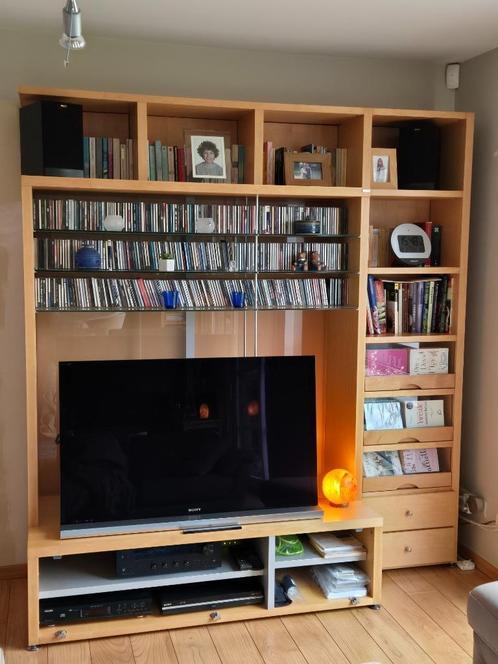 Grote wandkast in goede staat - GRATIS, Huis en Inrichting, Kasten | Wandmeubels, Gebruikt, 200 cm of meer, 250 tot 300 cm, 50 tot 75 cm