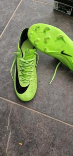 Nike Mercurial maat 39, Sport en Fitness, Voetbal, Ophalen, Zo goed als nieuw