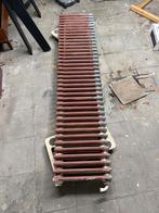 2 oude radiators, goede staat., Ophalen, Gebruikt, Radiator