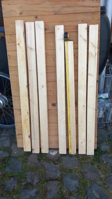 Balkjes grenen +1M lang 70mm x 40 en 45 mm beschikbaar voor biedingen