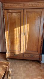 garde robe tête de Lion en chêne massif., Enlèvement