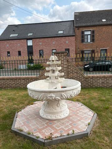 Fontaine 600 euros  beschikbaar voor biedingen
