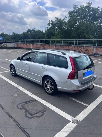 Volvo v50 2.0L Euro5 & Automatique, Autos, Cuir, Achat, Noir, 5 portes