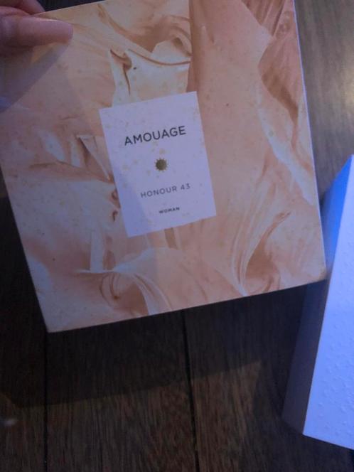 Parfum Amouage Honour 43 niche 100 ml amper gebruikt met fac, Handtassen en Accessoires, Uiterlijk | Parfum, Zo goed als nieuw