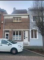 Te renoveren woning op wandelafstand van Hemiksem centrum., Immo, Tussenwoning, Verkoop zonder makelaar, Tot 200 m²