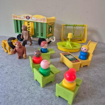 Fisher Price onderdelen schooltje en circuswagon beschikbaar voor biedingen