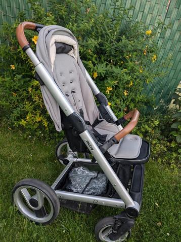 Mutsy i2 kinderwagen met regenhoes en parasol beschikbaar voor biedingen