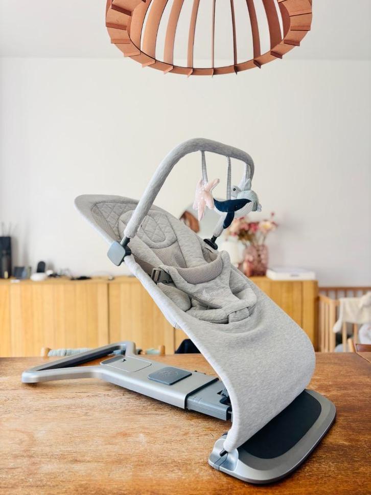 Wipper ERGObaby Evolve Relax + speelboog, Light Grey, Kinderen en Baby's, Wipstoeltjes, Zo goed als nieuw, Wipstoel, Overige merken