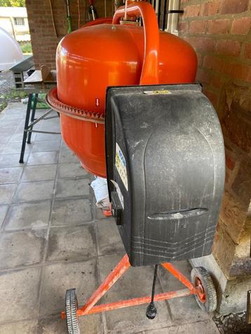 Mixer Beton - Betonmixer beschikbaar voor biedingen